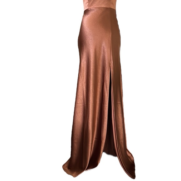 Birdy Grey Jay Dress
Shiny Satin Rust - Picture 6 of 15